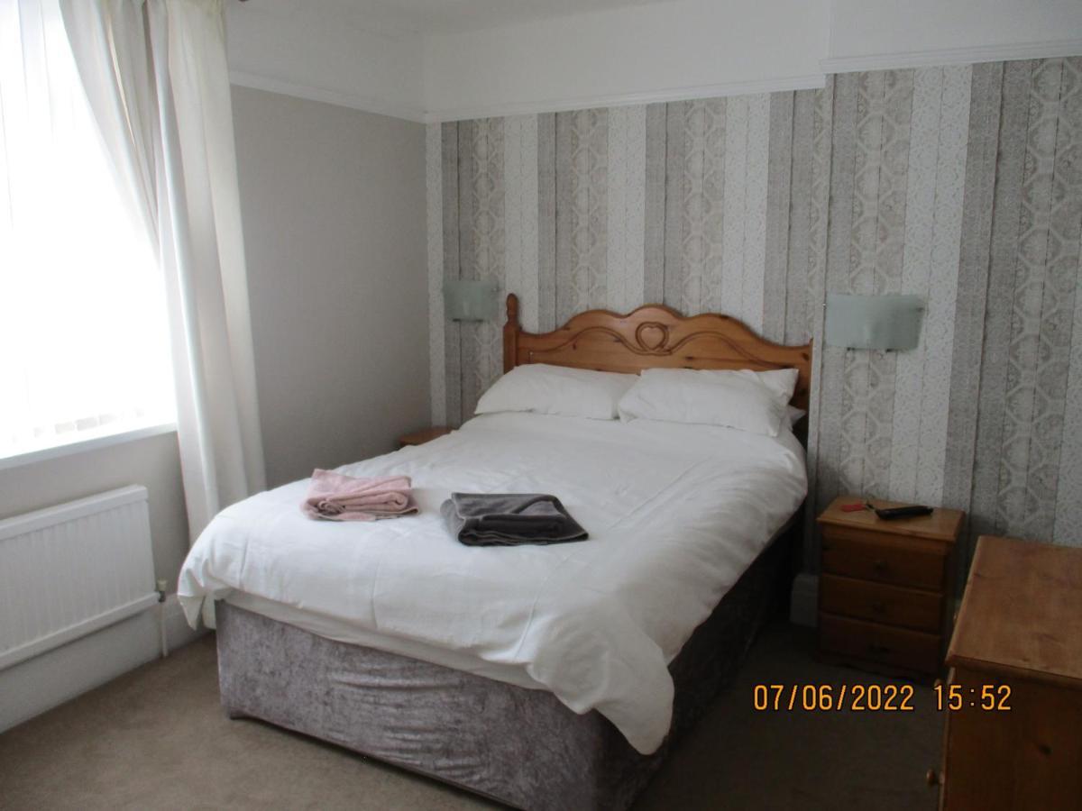 Sefton Lodge Seafront ,Panoramic Sea View Ensuite Balcony Rooms Available, Guest Garden Paignton Exterior photo