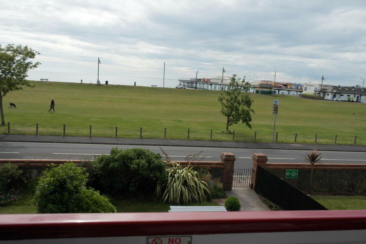 Sefton Lodge Seafront ,Panoramic Sea View Ensuite Balcony Rooms Available, Guest Garden Paignton Exterior photo